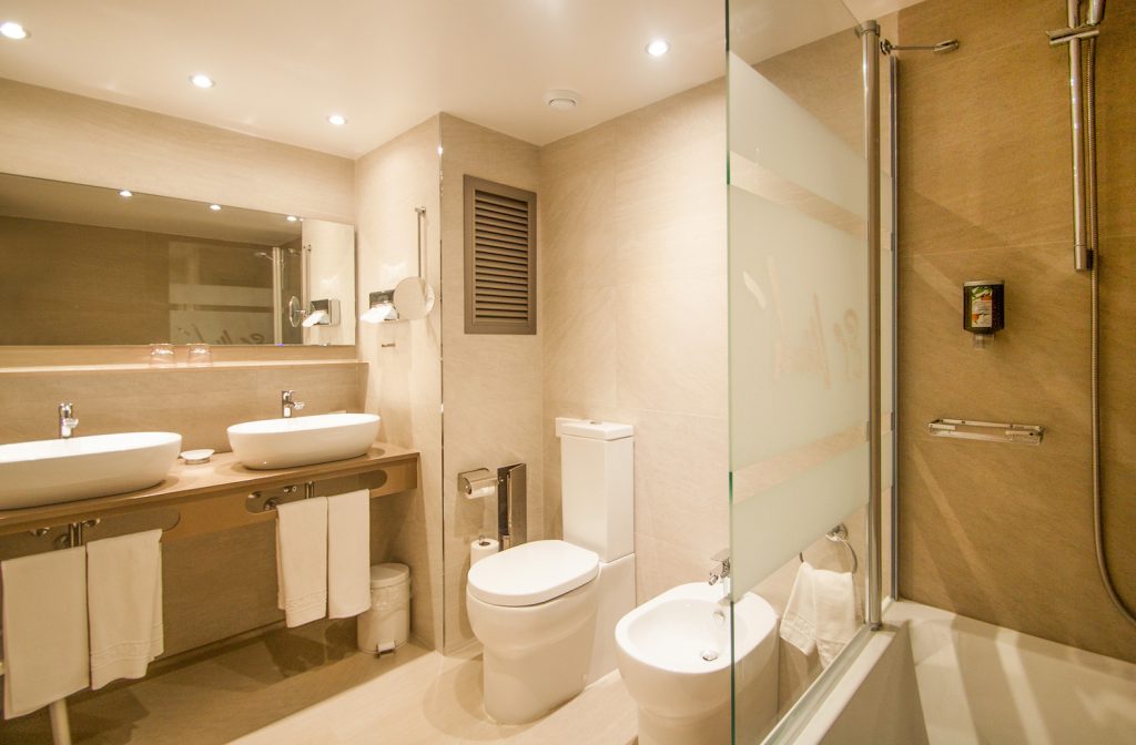 habitacion-doble-con-balcon-hotel-es-moli-deia-mallorca-5