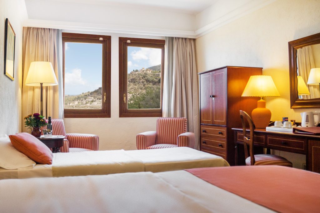 habitacion-hotel-es-moli-deia-mallorca-familiar-2